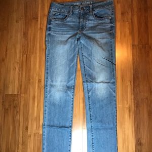 American Eagle Light Wash Straight Leg Jeans